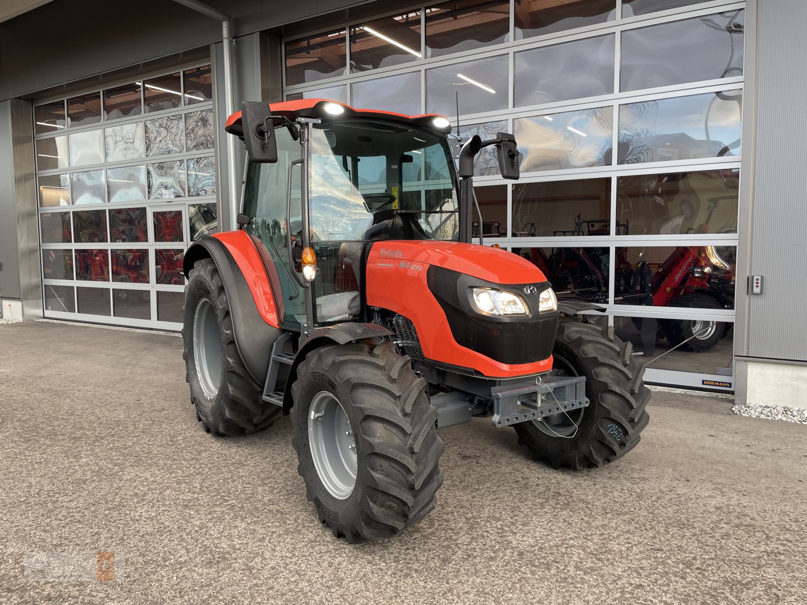 Traktor типа Kubota M4-073, Neumaschine в Biessenhofen (Фотография 2)