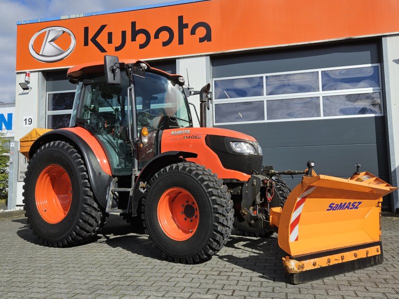 Traktor of the type Kubota M4062 Winterdienst, Gebrauchtmaschine in Olpe