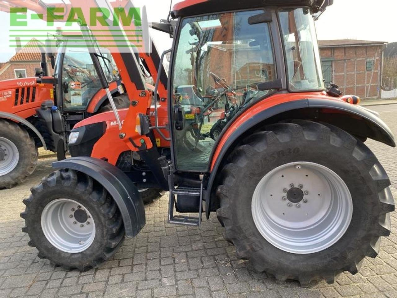 Traktor типа Kubota m4062, Gebrauchtmaschine в SUDERBURG/HOLXEN (Фотография 2)