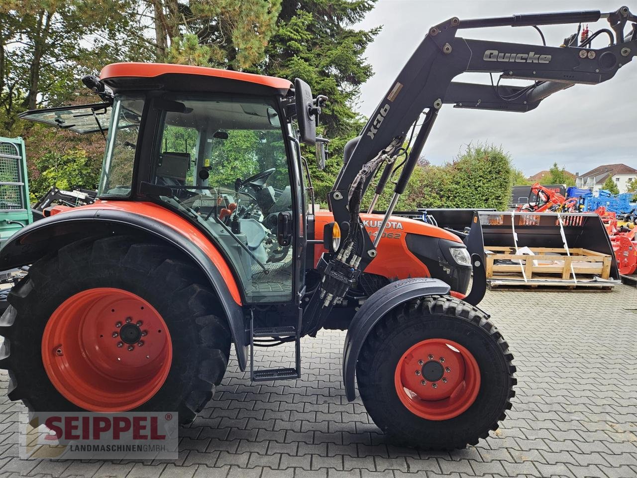 Traktor des Typs Kubota M4062, Gebrauchtmaschine in Groß-Umstadt (Bild 2)