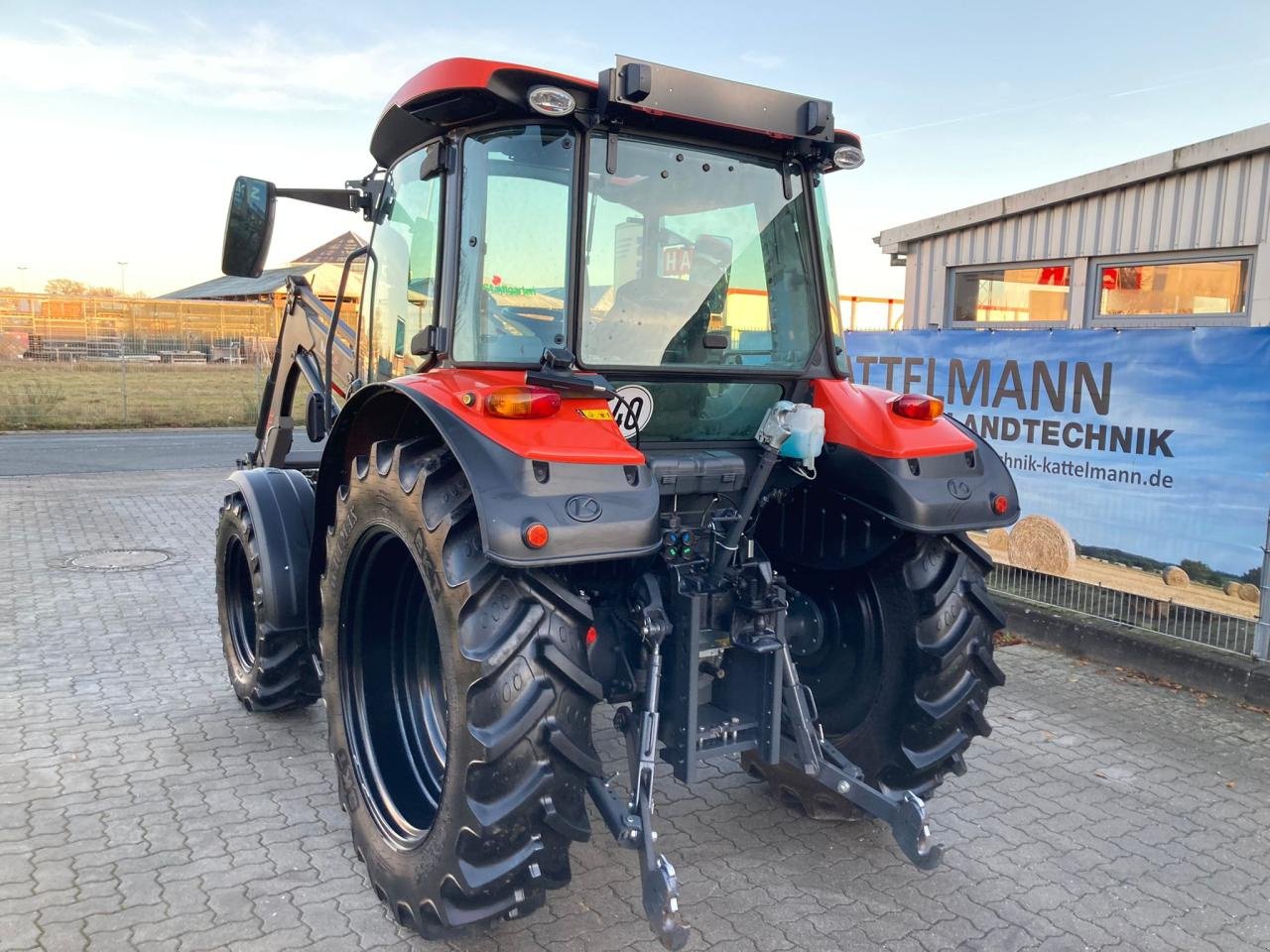 Traktor typu Kubota M4072, Gebrauchtmaschine w Stuhr (Zdjęcie 4)