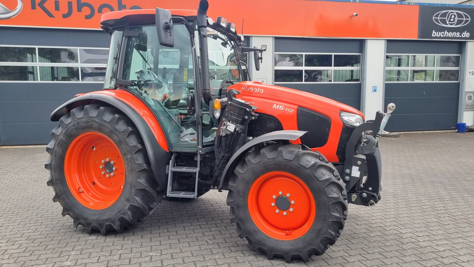 Traktor van het type Kubota M5-112 ab 0,0%, Neumaschine in Olpe (Foto 5)