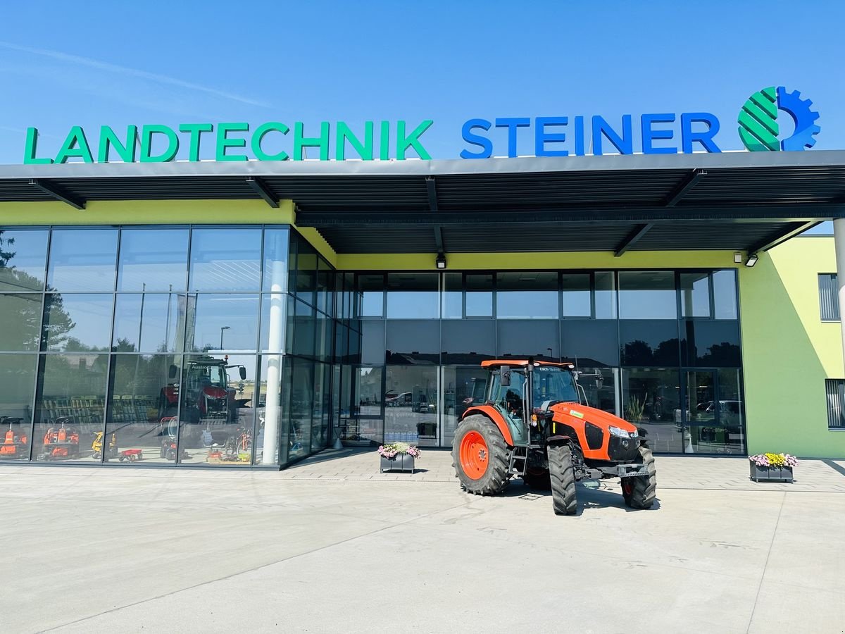 Traktor of the type Kubota M5-112 Kabine, Neumaschine in Hohenruppersdorf (Picture 2)