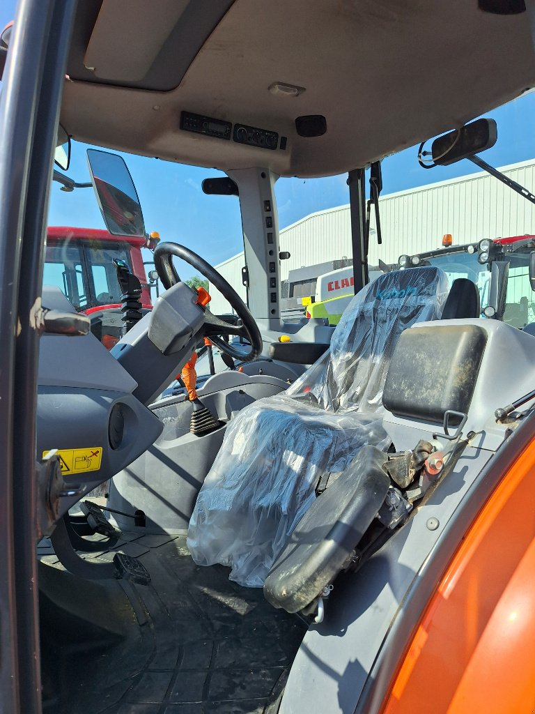 Traktor of the type Kubota M5091 DTHQ, Gebrauchtmaschine in Neufchâtel-en-Bray (Picture 4)