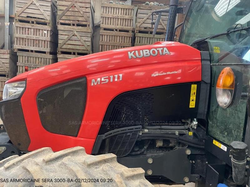 Traktor van het type Kubota M5111, Gebrauchtmaschine in LANDIVISIAU (Foto 4)