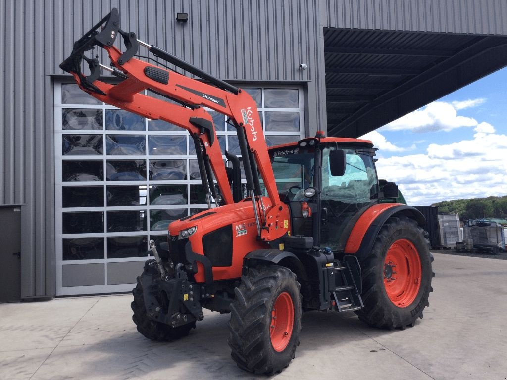 Traktor typu Kubota M6-122, Gebrauchtmaschine v Vogelsheim (Obrázek 5)