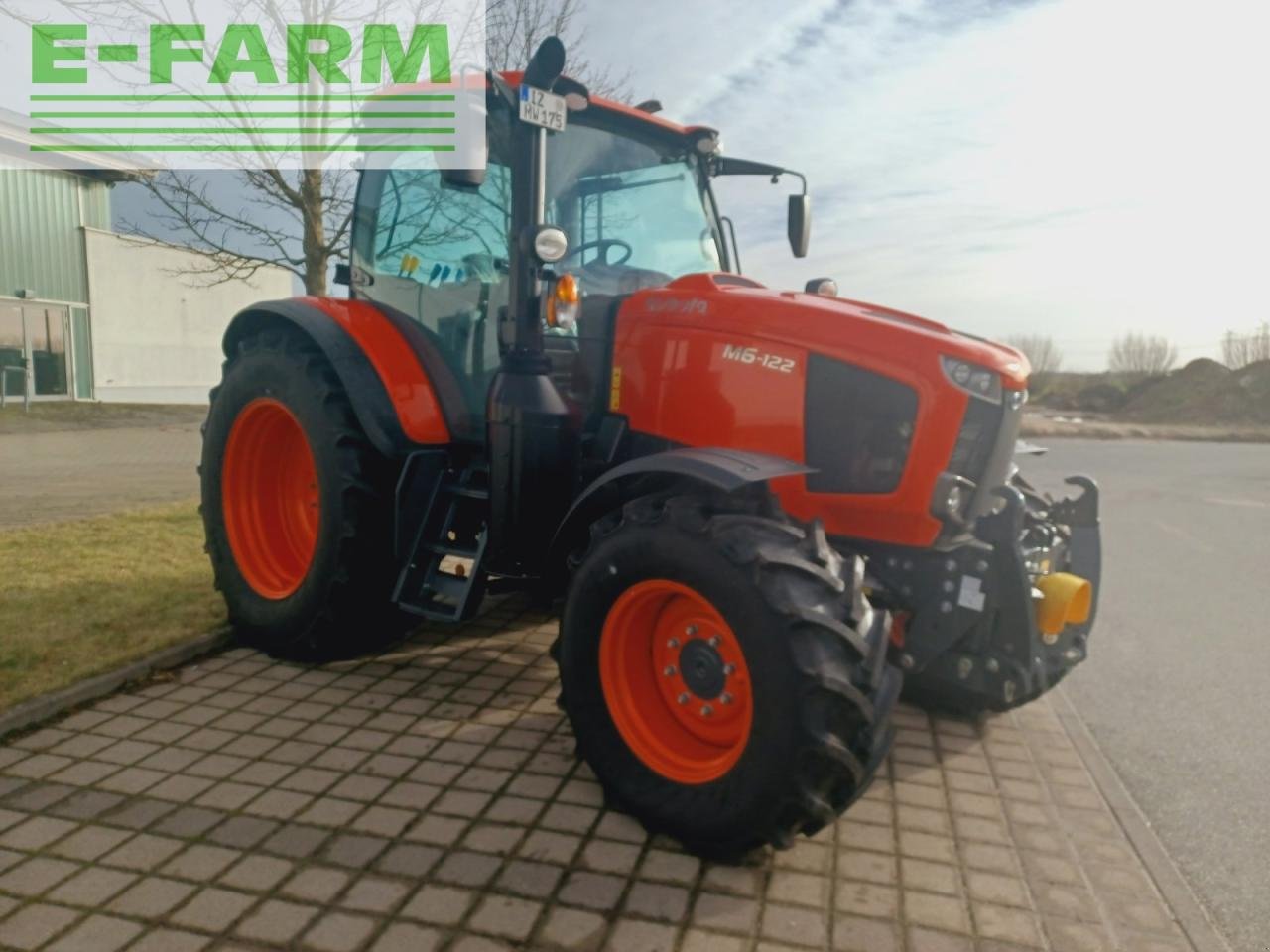 Traktor typu Kubota m6-122, Gebrauchtmaschine w BROKDORF (Zdjęcie 2)