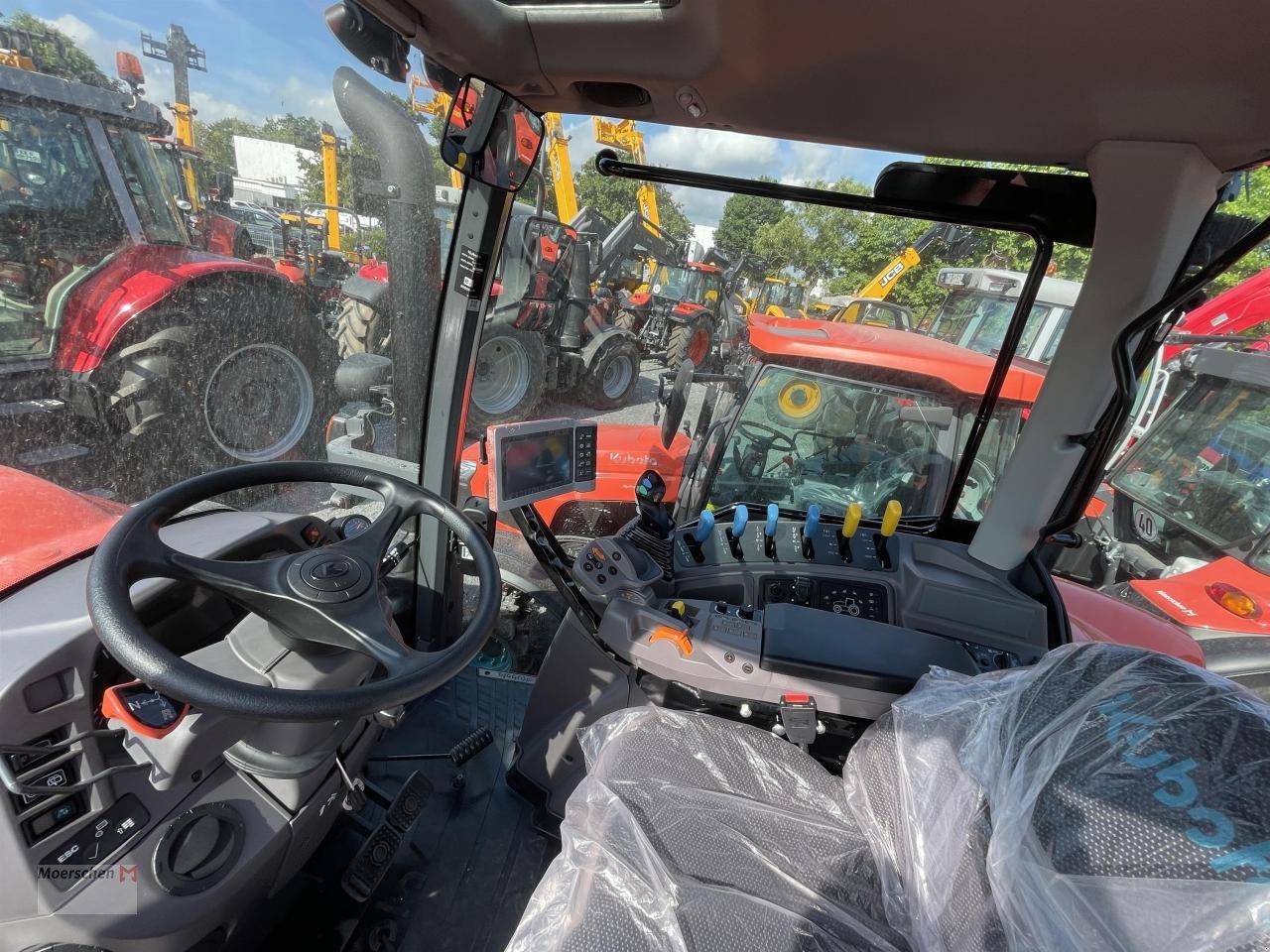 Traktor des Typs Kubota M6-132, Neumaschine in Tönisvorst (Bild 6)