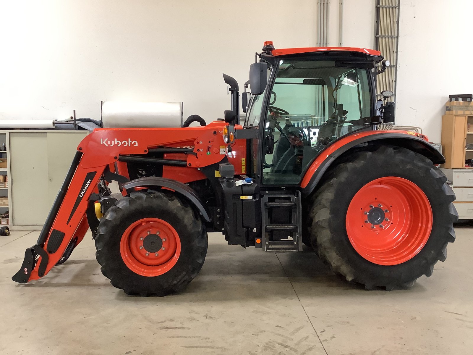 Traktor типа Kubota M6-142, Gebrauchtmaschine в Ertingen (Фотография 2)