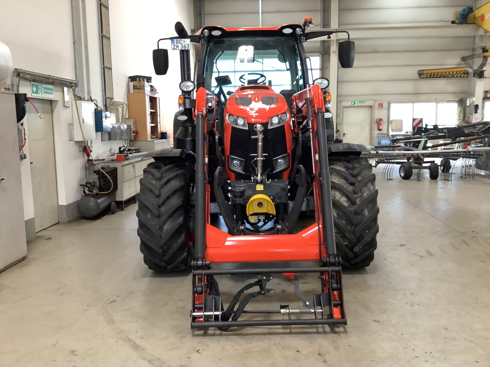 Traktor του τύπου Kubota M6-142, Gebrauchtmaschine σε Ertingen (Φωτογραφία 3)