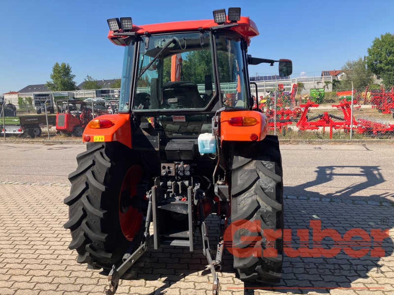 Traktor typu Kubota M6040, Gebrauchtmaschine w Ampfing (Zdjęcie 4)