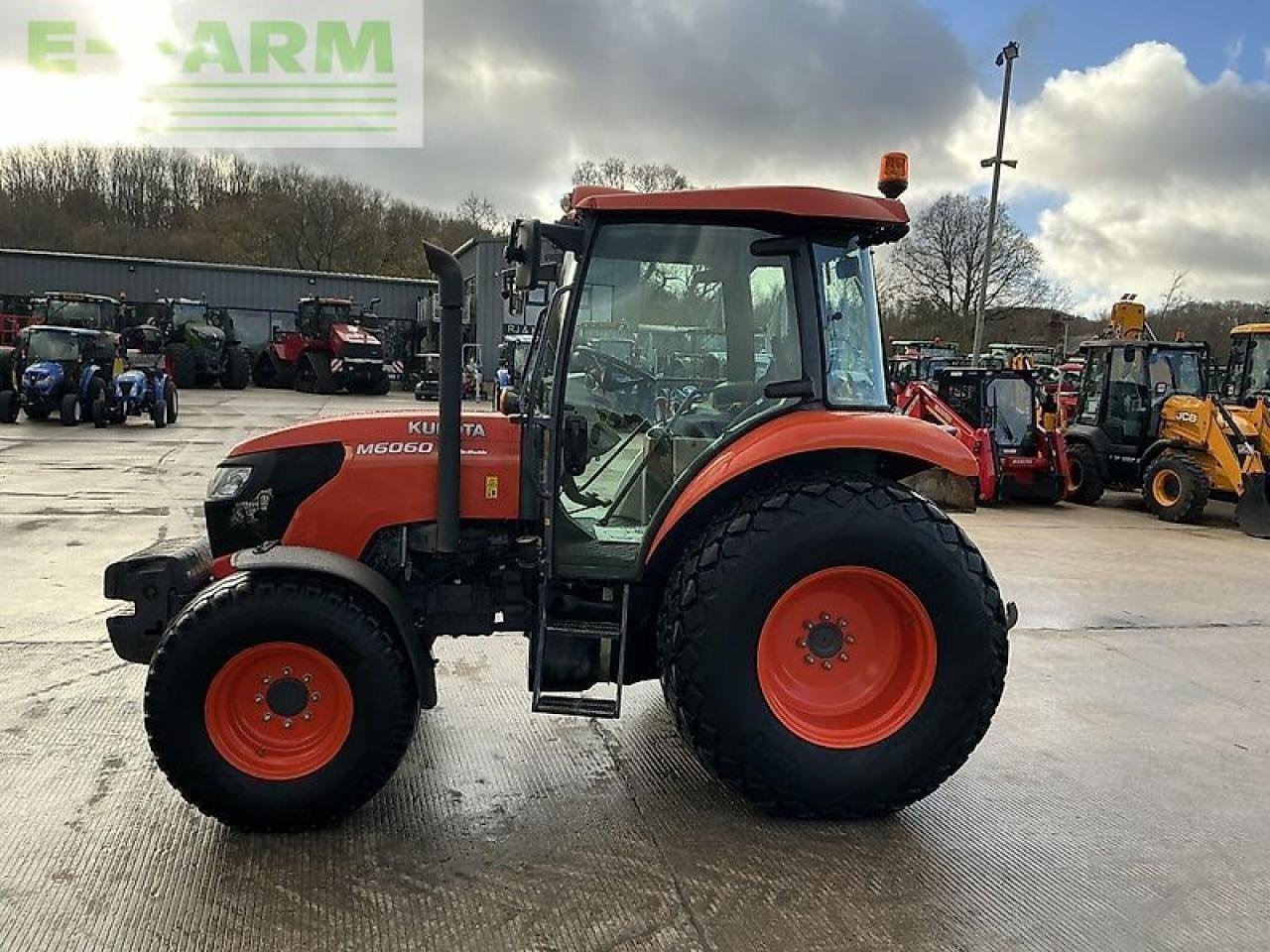 Traktor del tipo Kubota m6060 tractor (st21675), Gebrauchtmaschine en SHAFTESBURY (Imagen 5)