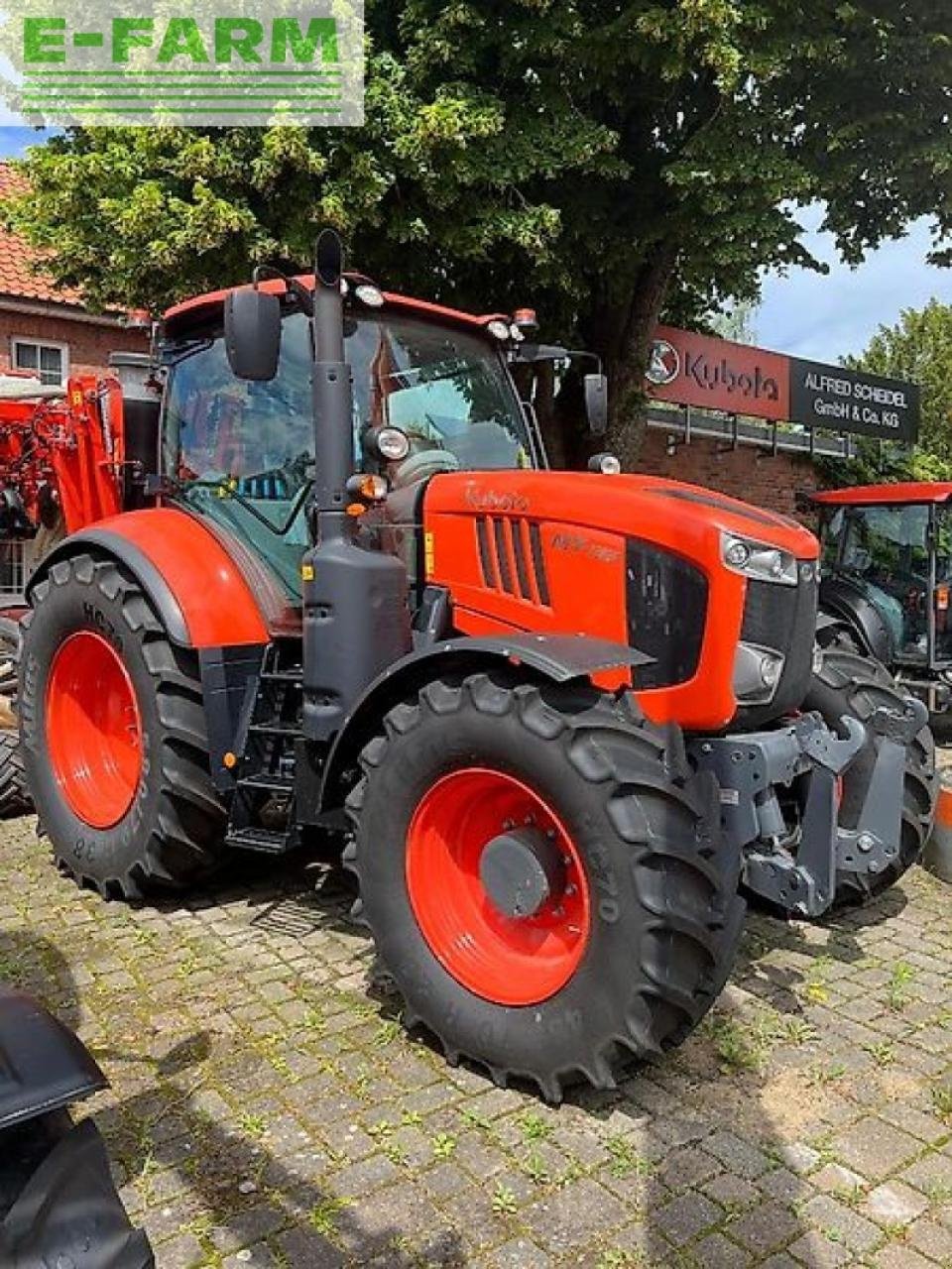 Traktor van het type Kubota m7-133 standard, Gebrauchtmaschine in SUDERBURG/HOLXEN (Foto 1)