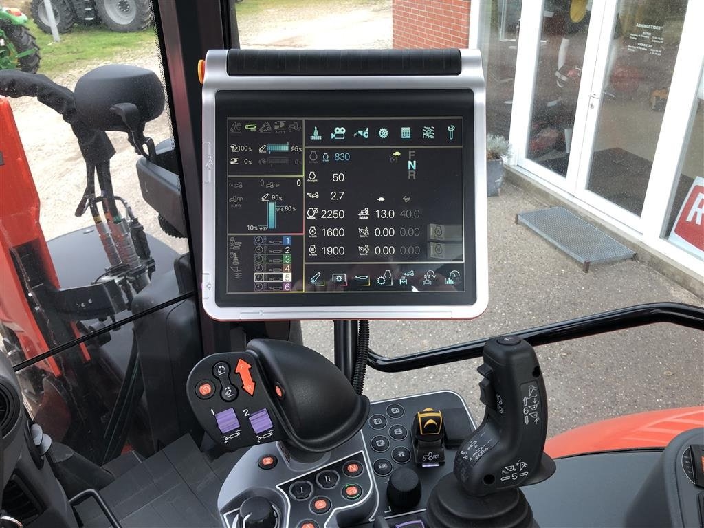 Traktor del tipo Kubota M7-173 KVT Premium m/ Ålö Q6M frontlæsser, Gebrauchtmaschine en Sindal (Imagen 5)