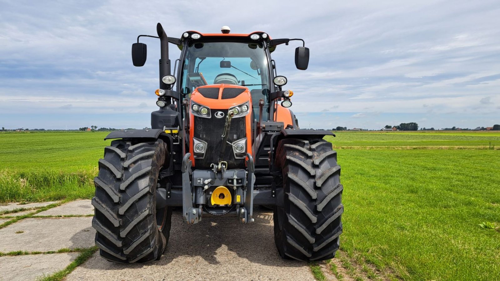 Traktor des Typs Kubota M7-173 M7173 KVT, Gebrauchtmaschine in It Heidenskip (Bild 3)