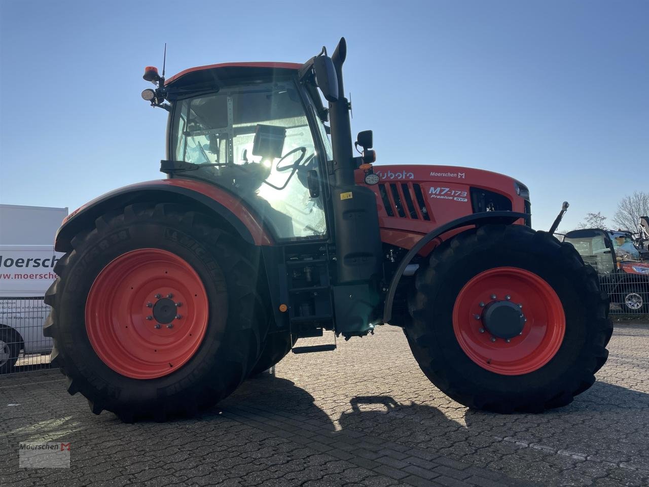 Traktor van het type Kubota M7-173 P-KVT KDG9, Neumaschine in Tönisvorst (Foto 4)