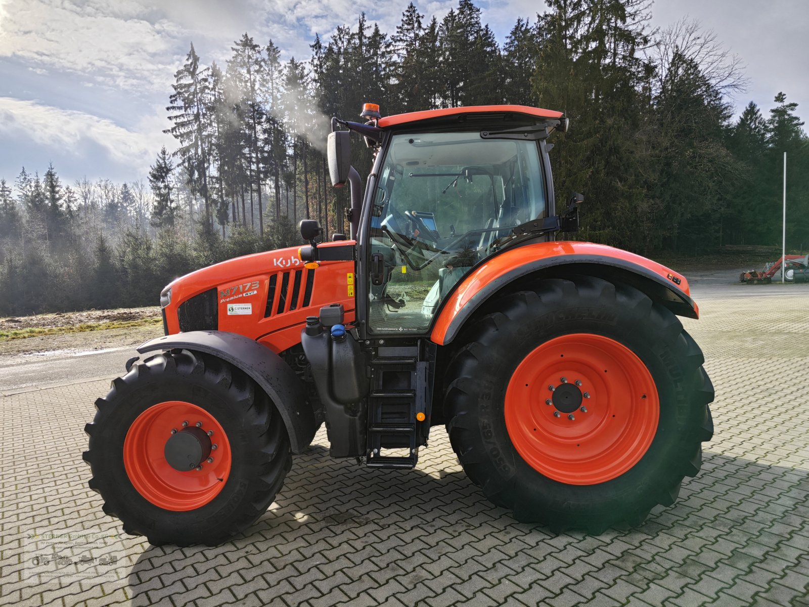 Traktor типа Kubota M7-173 Premium KVT Stufenlos, Gebrauchtmaschine в Eging am See (Фотография 5)