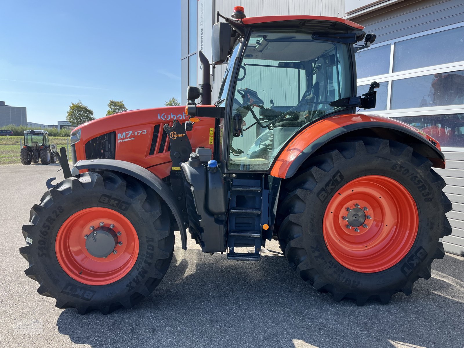 Traktor des Typs Kubota M7-173, Gebrauchtmaschine in Burgoberbach (Bild 2)