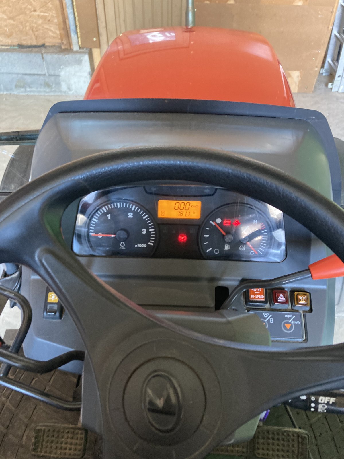 Traktor типа Kubota M7040N, Gebrauchtmaschine в Gößweinstein (Фотография 7)