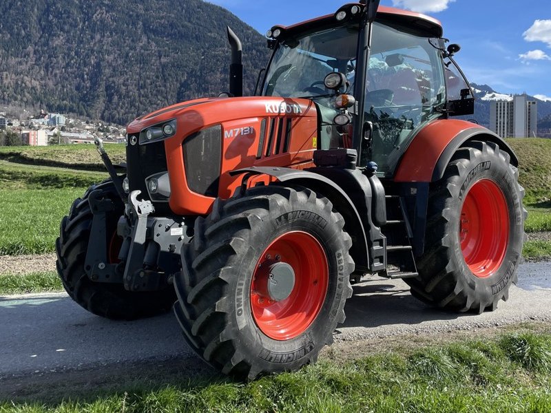 Traktor of the type Kubota M7131 Traktor, Gebrauchtmaschine in Chur (Picture 1)
