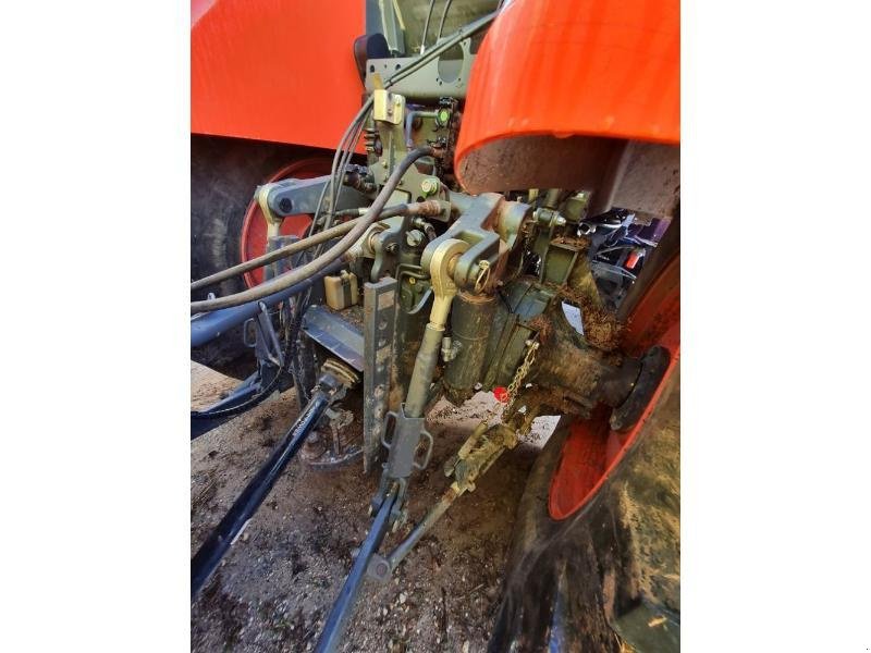 Traktor van het type Kubota M7131, Gebrauchtmaschine in ANTIGNY (Foto 2)