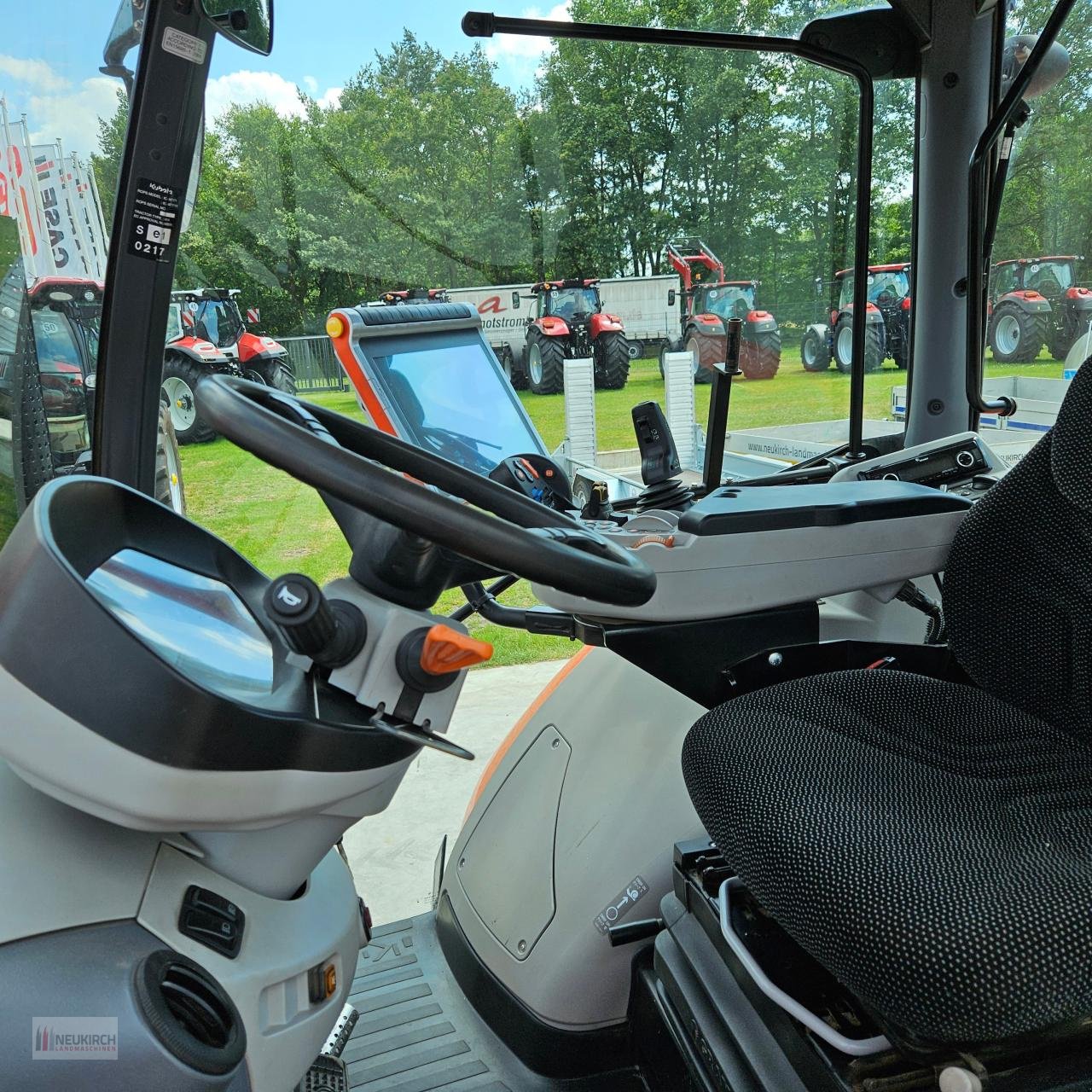 Traktor van het type Kubota M7151, Gebrauchtmaschine in Delbrück-Westenholz (Foto 3)