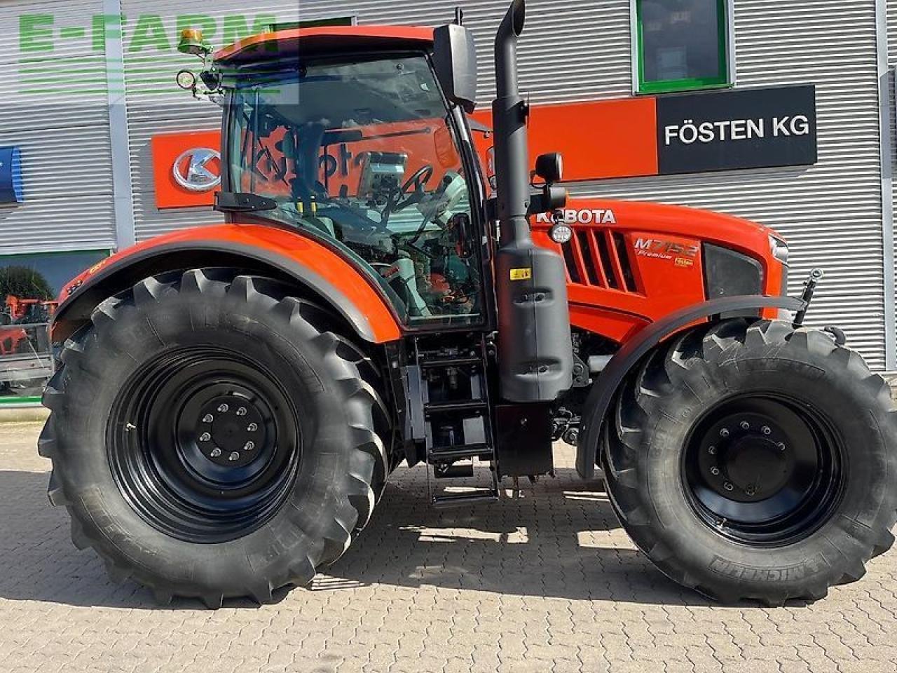 Traktor от тип Kubota m7152 kriechgang, Gebrauchtmaschine в HEMMINGEN (Снимка 1)