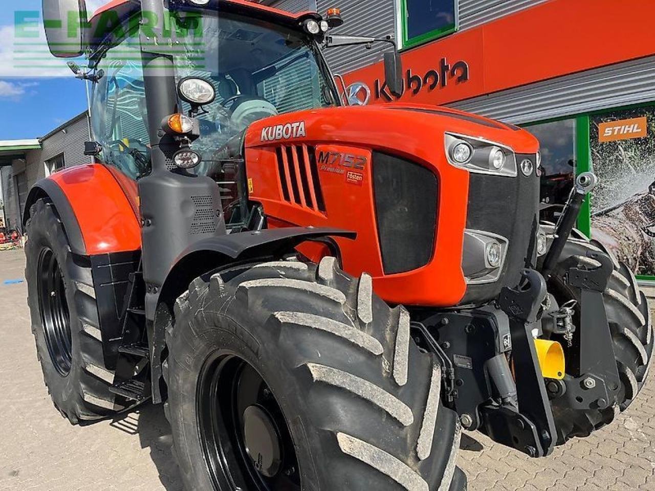 Traktor от тип Kubota m7152 kriechgang, Gebrauchtmaschine в HEMMINGEN (Снимка 3)