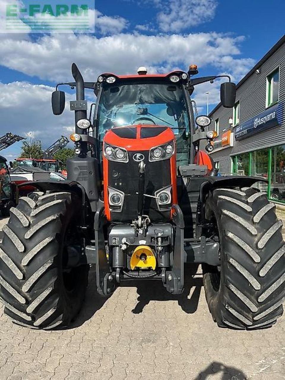 Traktor от тип Kubota m7152 kriechgang, Gebrauchtmaschine в HEMMINGEN (Снимка 11)