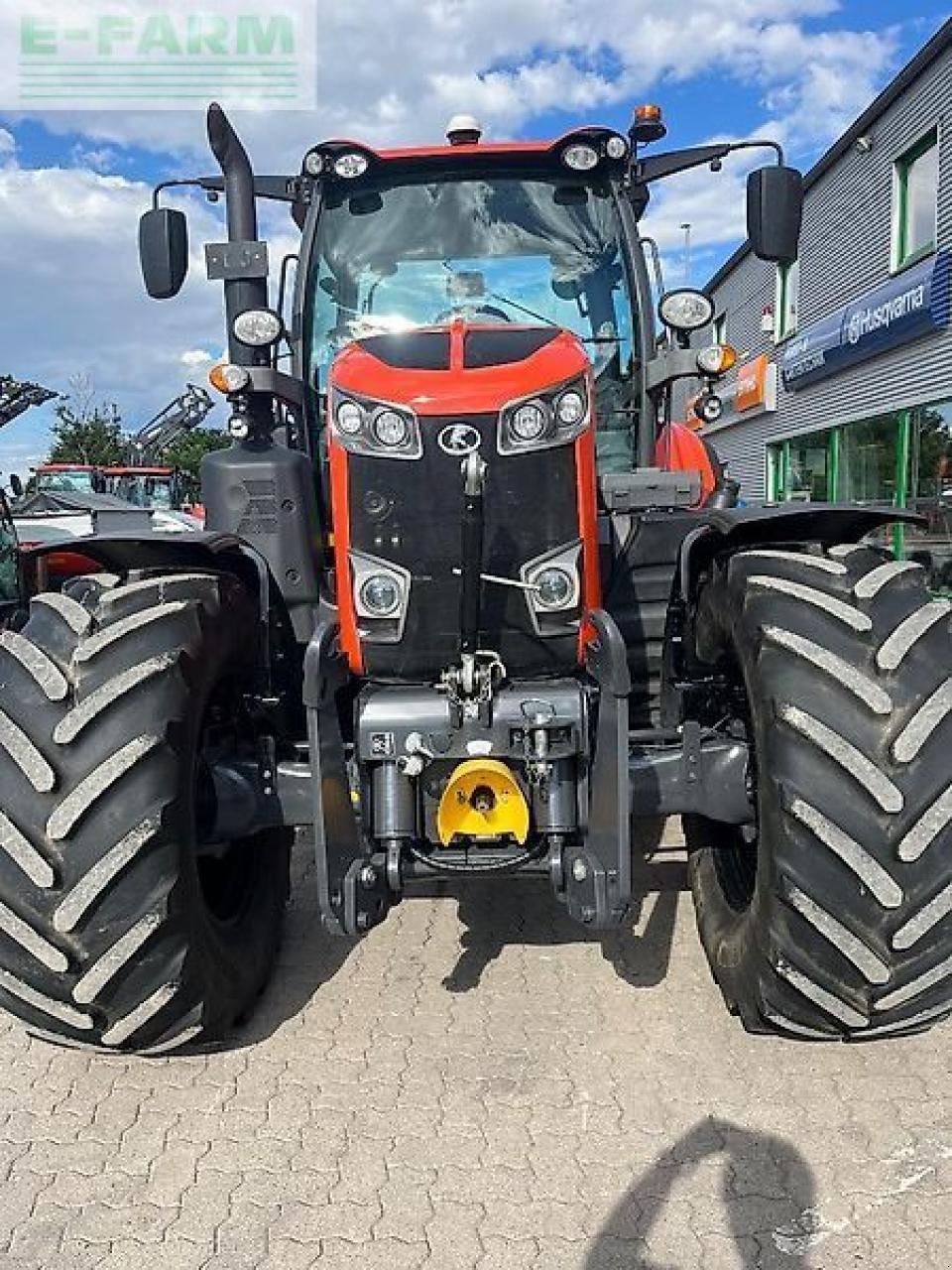 Traktor от тип Kubota m7152 kriechgang, Gebrauchtmaschine в HEMMINGEN (Снимка 14)