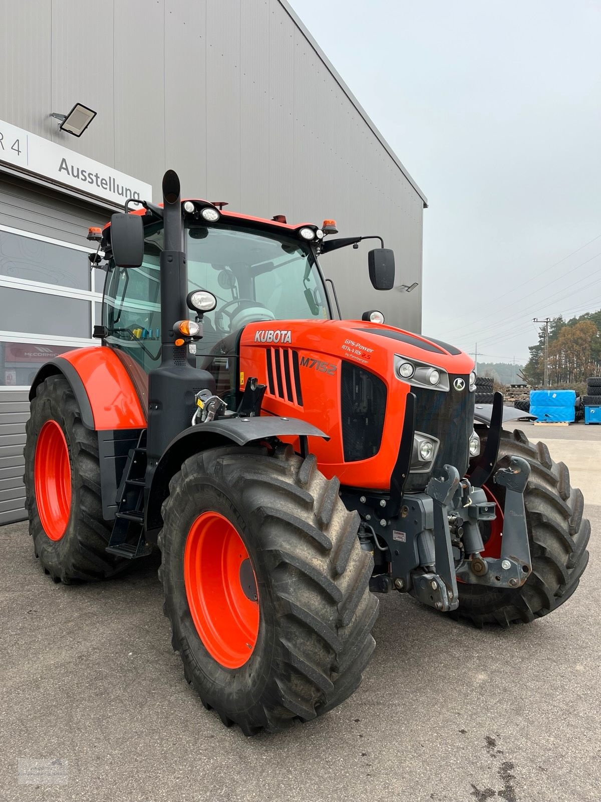 Traktor of the type Kubota M7152, Gebrauchtmaschine in Burgoberbach (Picture 1)