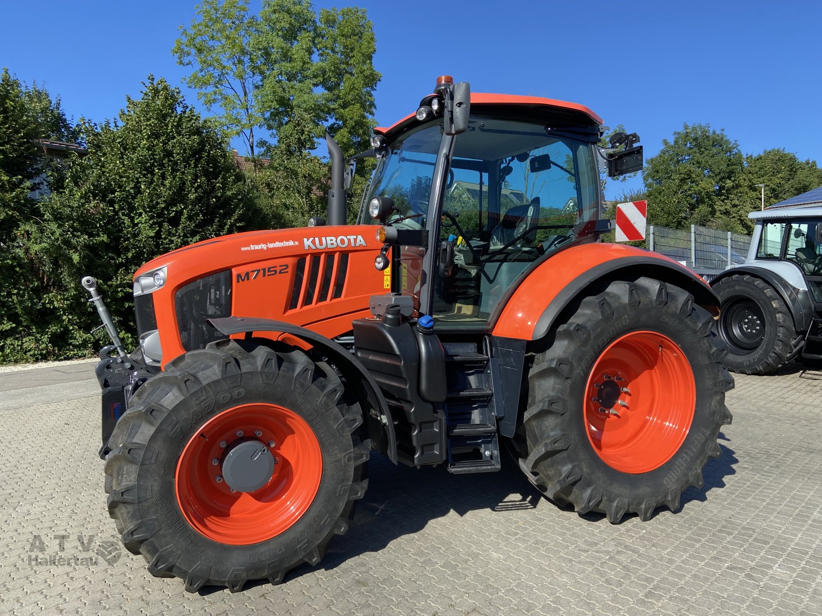 Traktor typu Kubota M7152, Gebrauchtmaschine w Schweitenkirchen (Zdjęcie 4)