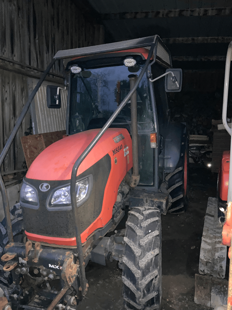 Traktor tipa Kubota M8540, Gebrauchtmaschine u ISIGNY-LE-BUAT (Slika 2)