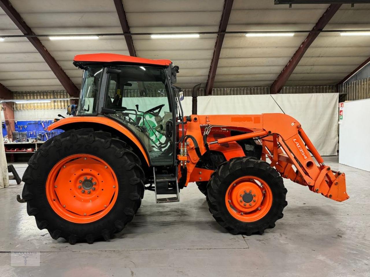 Traktor van het type Kubota M9960, Gebrauchtmaschine in Pragsdorf (Foto 12)