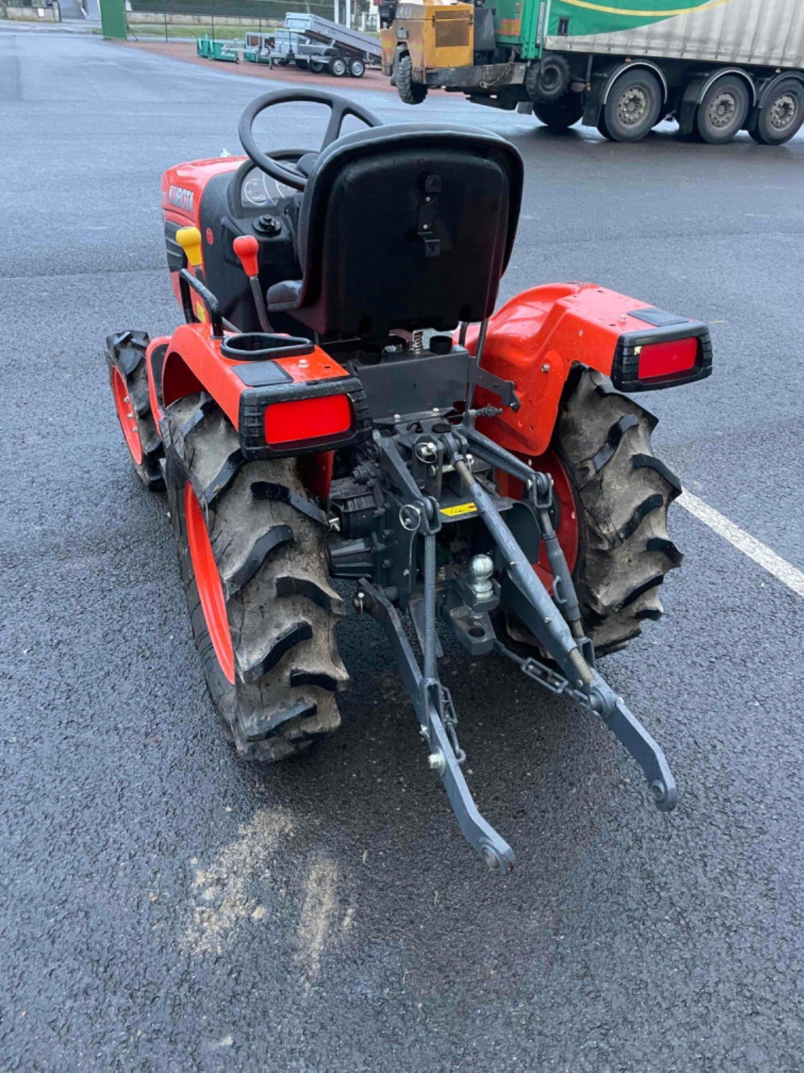 Traktor от тип Kubota Micro tracteur B1121D Kubota, Gebrauchtmaschine в LA SOUTERRAINE (Снимка 5)