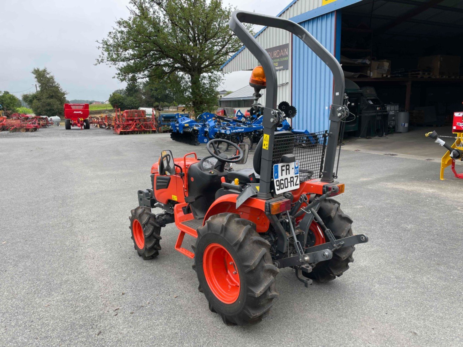 Traktor a típus Kubota Micro tracteur B1241 Kubota, Gebrauchtmaschine ekkor: LA SOUTERRAINE (Kép 2)