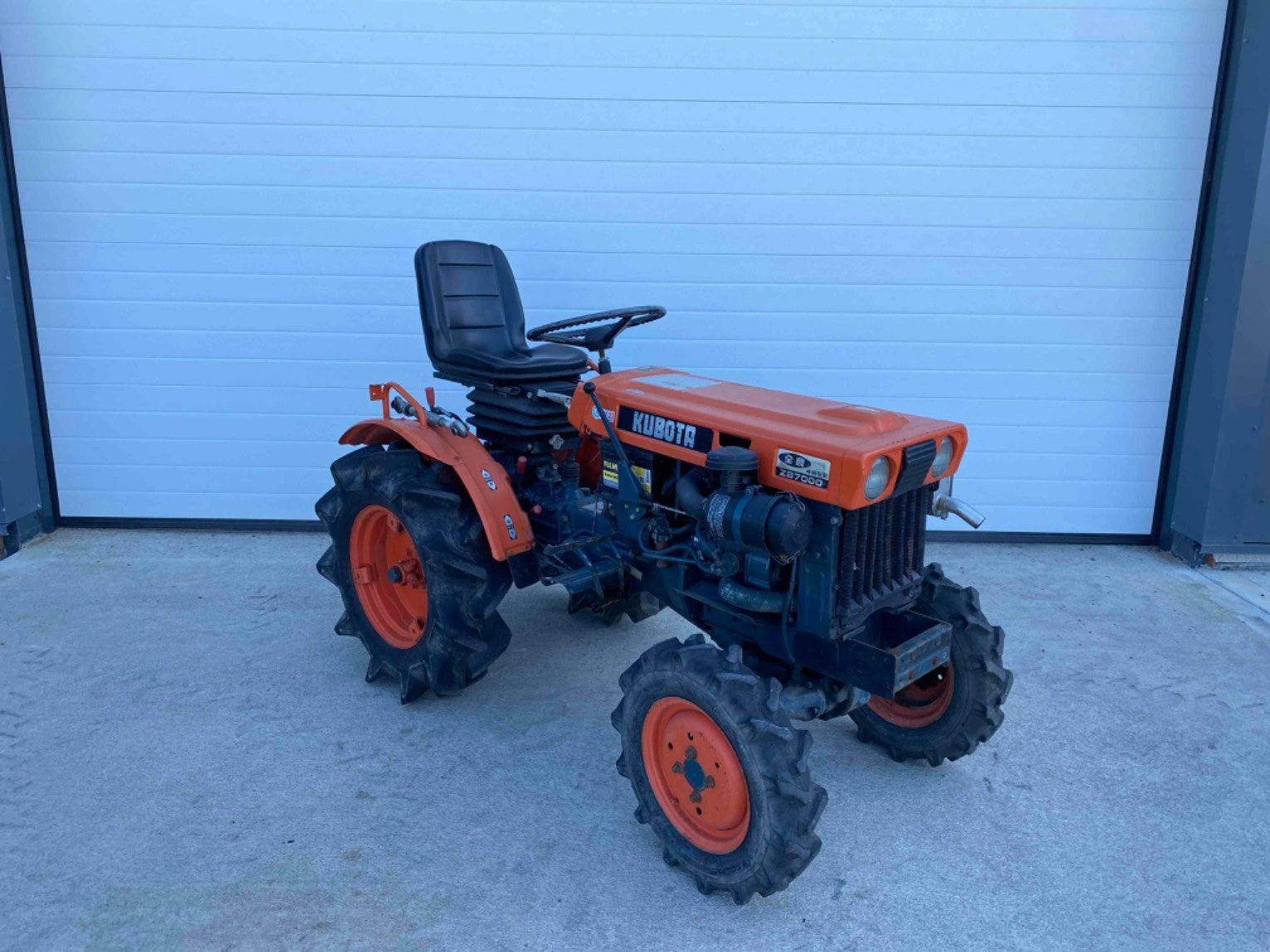 Traktor van het type Kubota Micro tracteur B7001 Kubota, Gebrauchtmaschine in LA SOUTERRAINE (Foto 7)