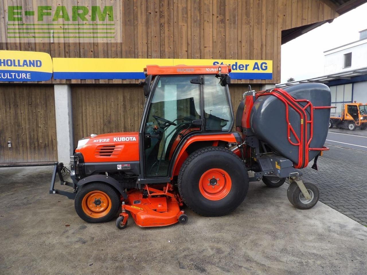 Traktor van het type Kubota stv 32, Gebrauchtmaschine in LYSSACH (Foto 1)