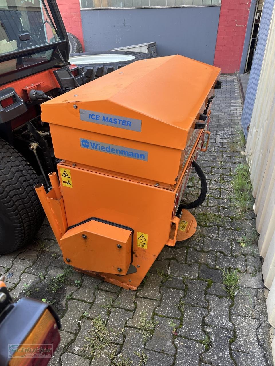 Traktor Türe ait Kubota STV40 mit Schild+Streuer, Gebrauchtmaschine içinde Idstein-Wörsdorf (resim 2)