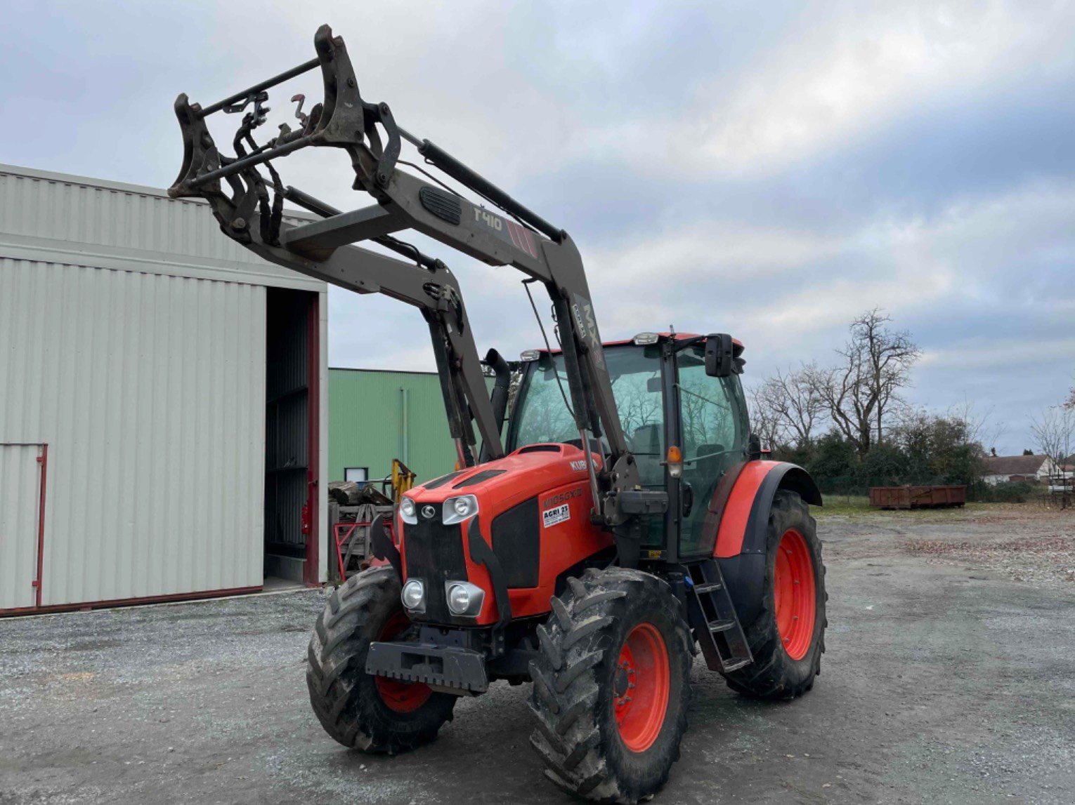 Traktor от тип Kubota Tracteur agricole M105GXS-III Kubota, Gebrauchtmaschine в LA SOUTERRAINE (Снимка 1)