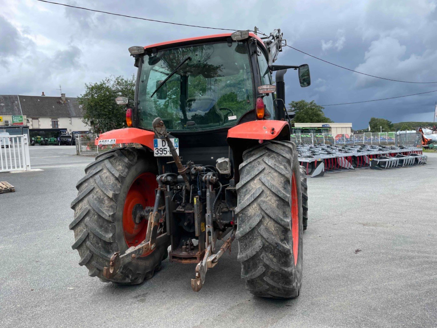 Traktor del tipo Kubota Tracteur agricole M110GX Kubota, Gebrauchtmaschine en LA SOUTERRAINE (Imagen 4)