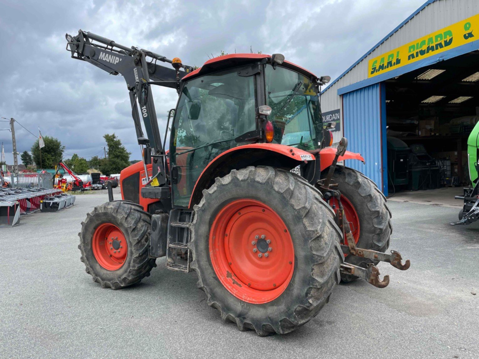 Traktor типа Kubota Tracteur agricole M110GX Kubota, Gebrauchtmaschine в LA SOUTERRAINE (Фотография 4)