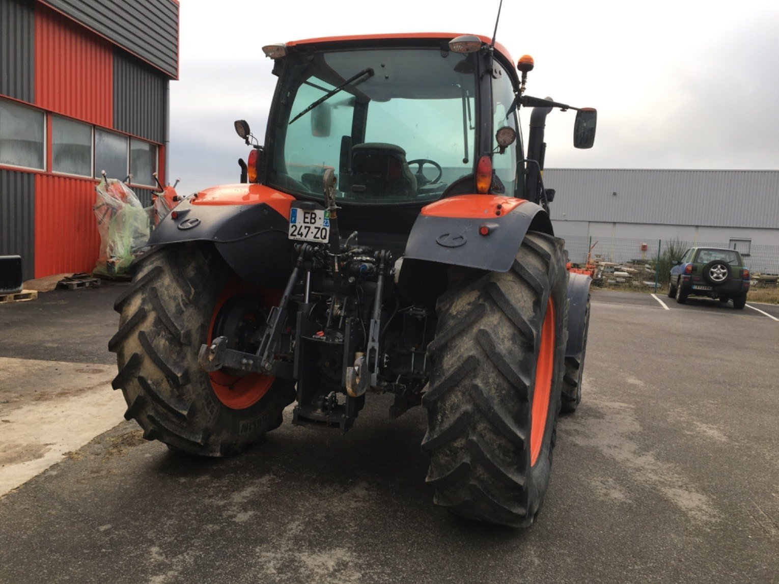 Traktor of the type Kubota Tracteur agricole M128GXS2 Kubota, Gebrauchtmaschine in LA SOUTERRAINE (Picture 5)