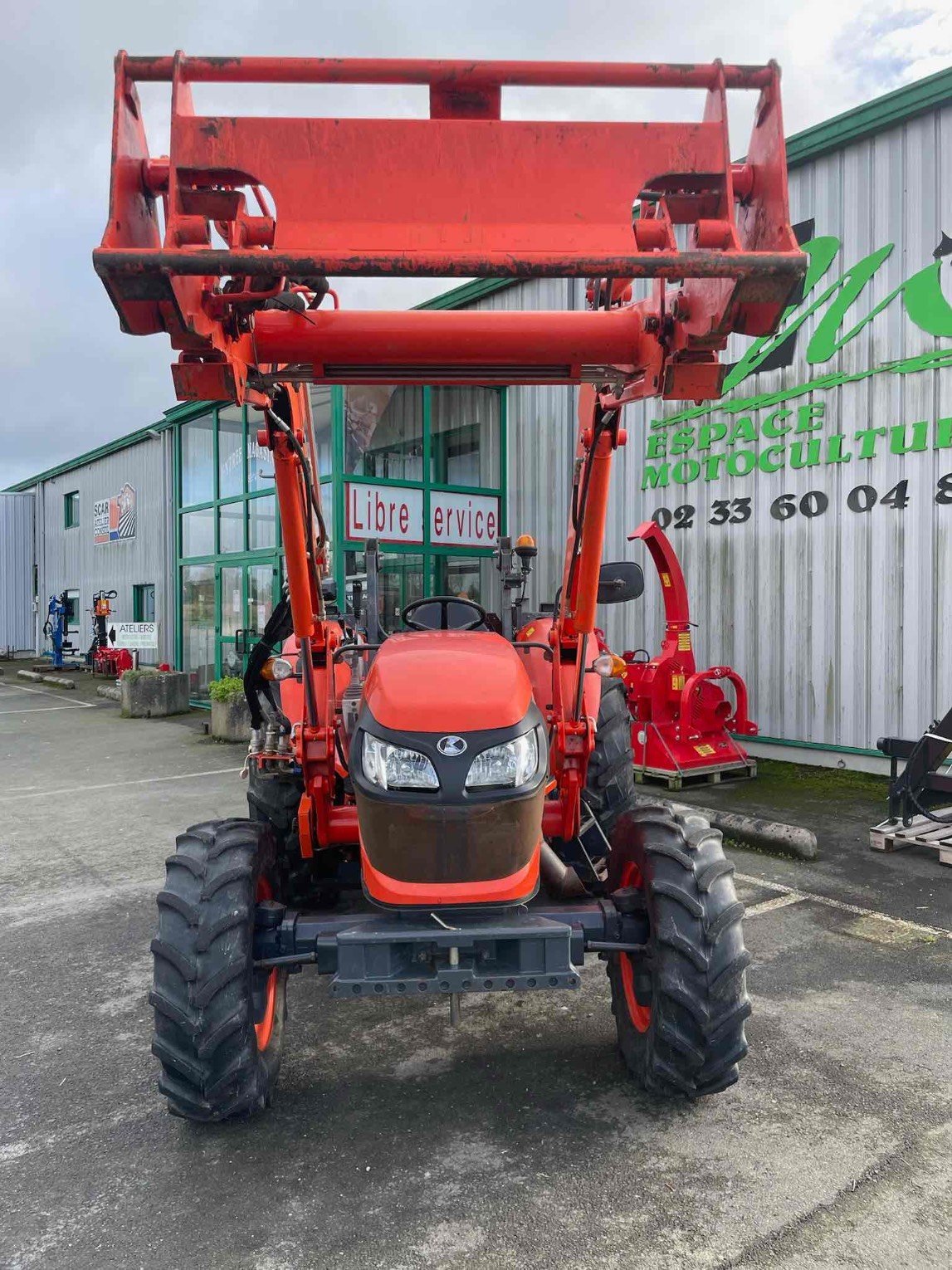 Traktor des Typs Kubota Tracteur agricole M7060DTH . Kubota, Gebrauchtmaschine in SAINT CLAIR SUR ELLE (Bild 3)