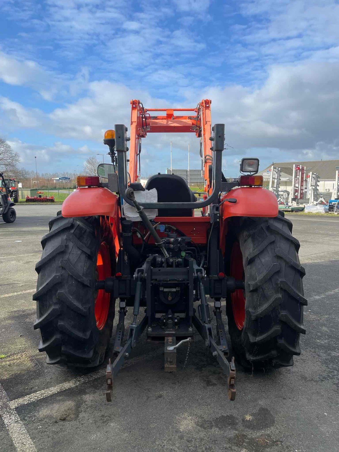 Traktor des Typs Kubota Tracteur agricole M7060DTH . Kubota, Gebrauchtmaschine in SAINT CLAIR SUR ELLE (Bild 3)