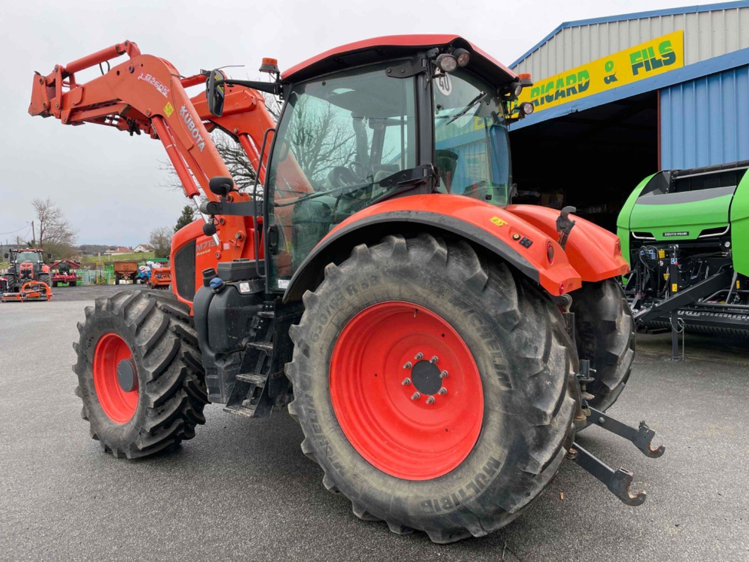 Traktor van het type Kubota Tracteur agricole M7131 Kubota, Gebrauchtmaschine in LA SOUTERRAINE (Foto 2)