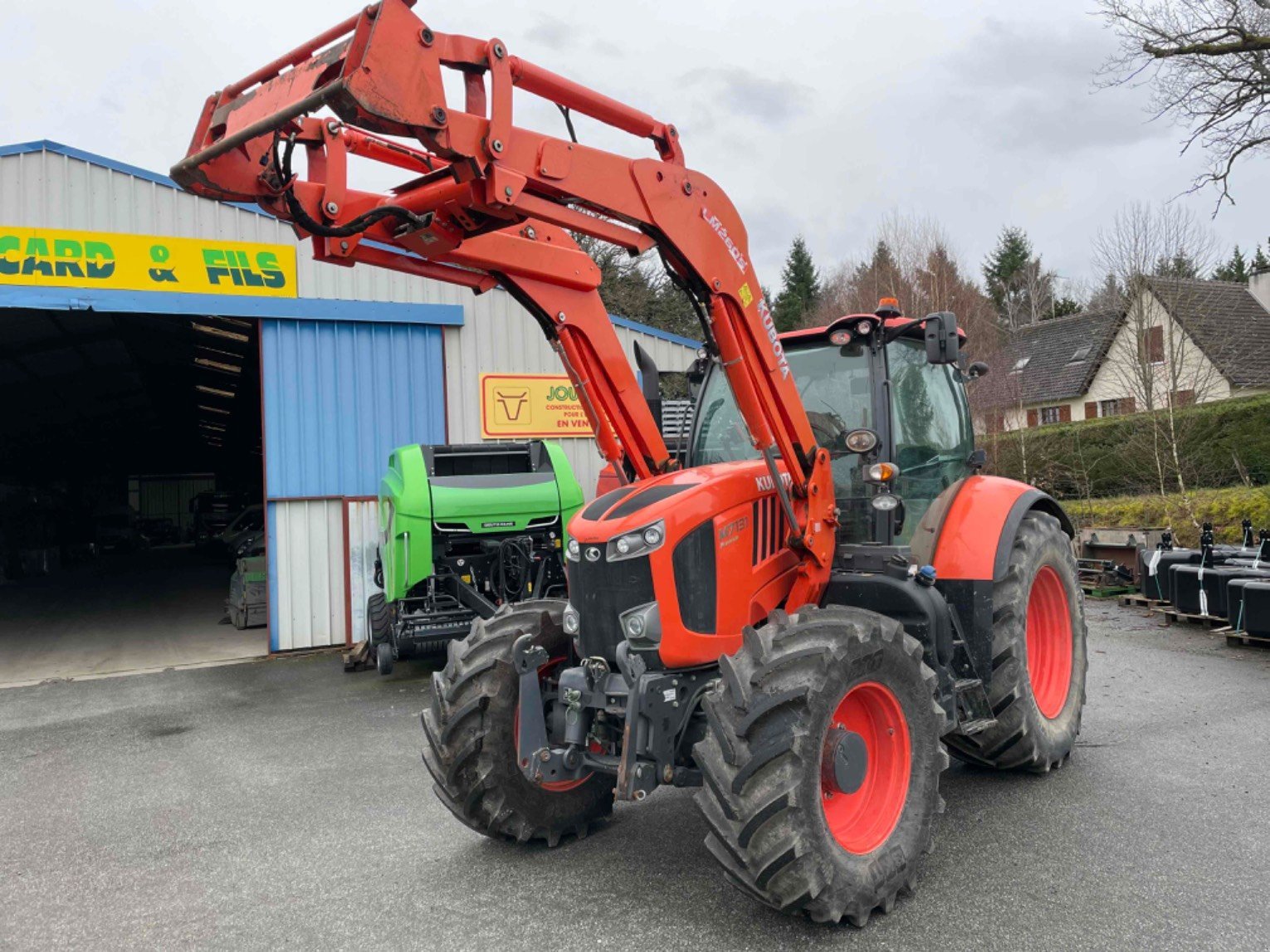 Traktor of the type Kubota Tracteur agricole M7131 Kubota, Gebrauchtmaschine in LA SOUTERRAINE (Picture 2)