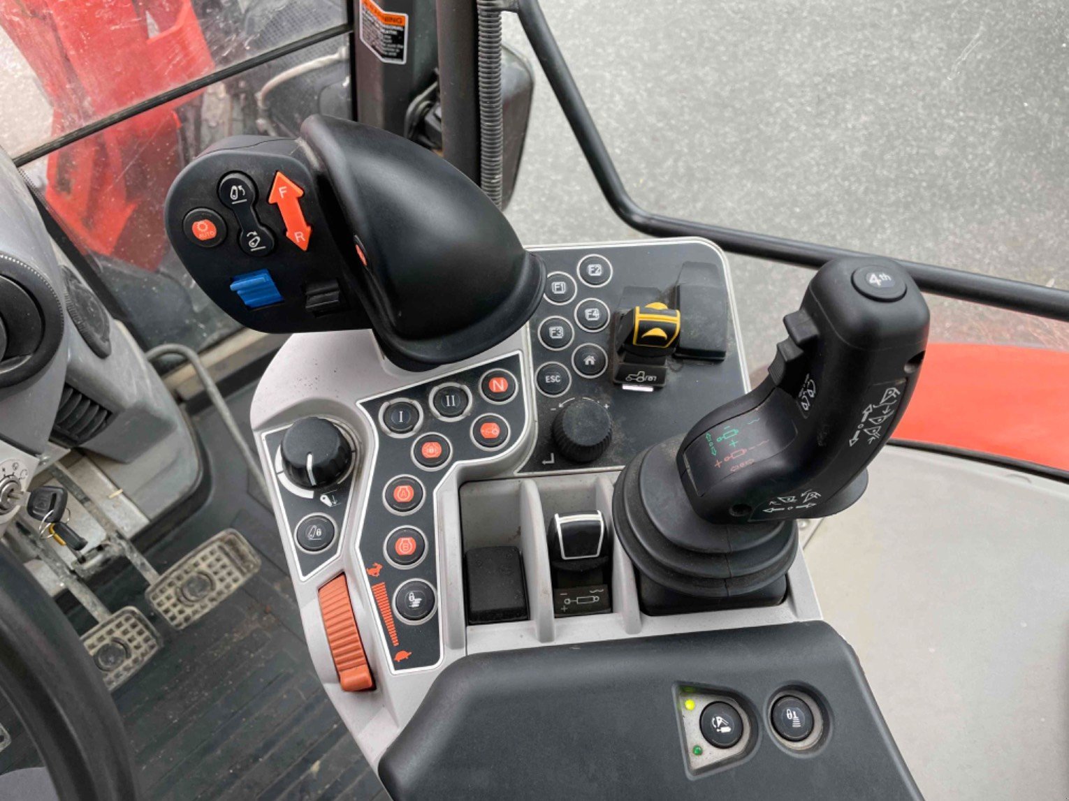 Traktor tipa Kubota Tracteur agricole M7131 Kubota, Gebrauchtmaschine u LA SOUTERRAINE (Slika 10)