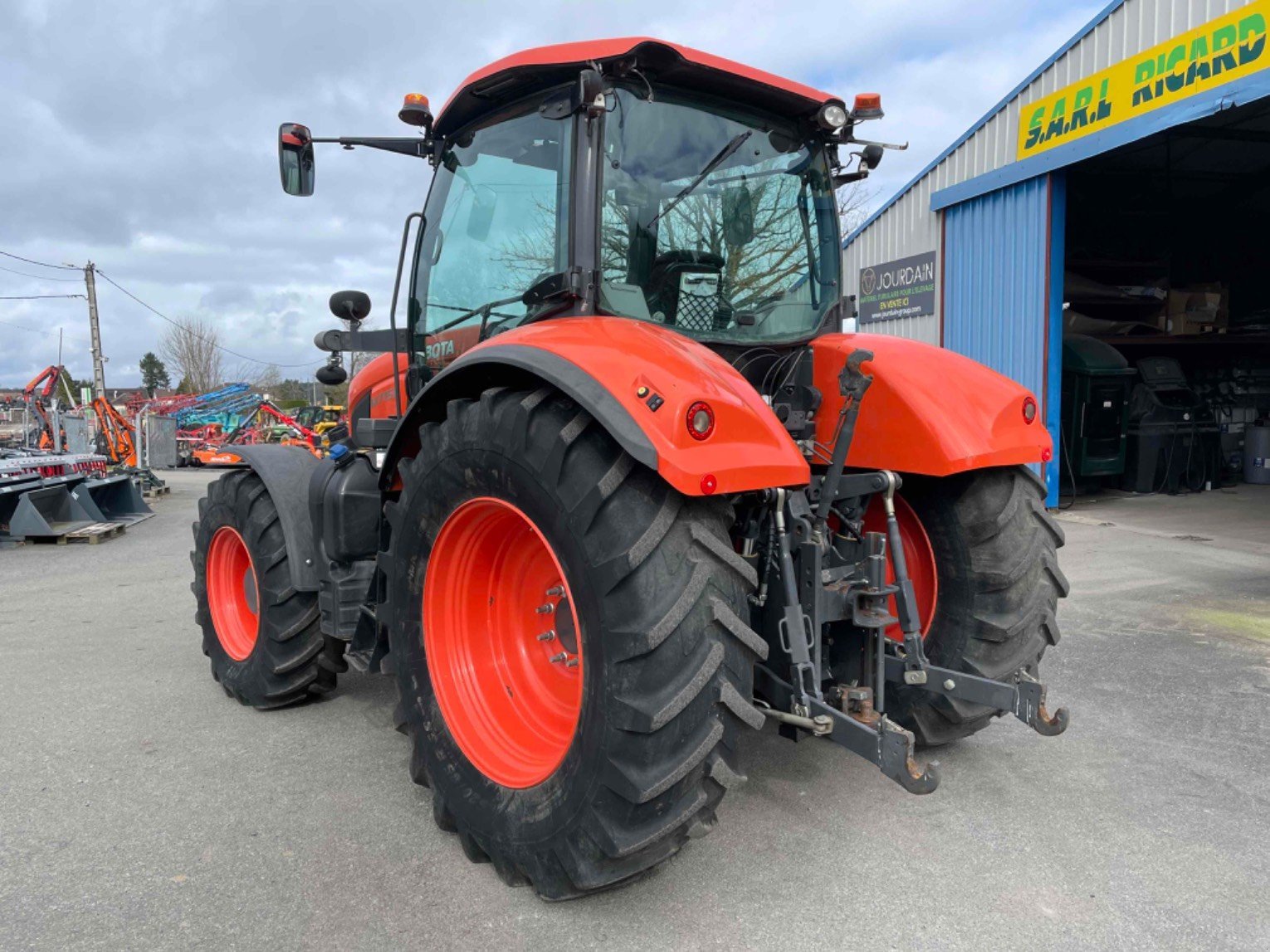 Traktor типа Kubota Tracteur agricole M7151SC Kubota, Gebrauchtmaschine в LA SOUTERRAINE (Фотография 5)