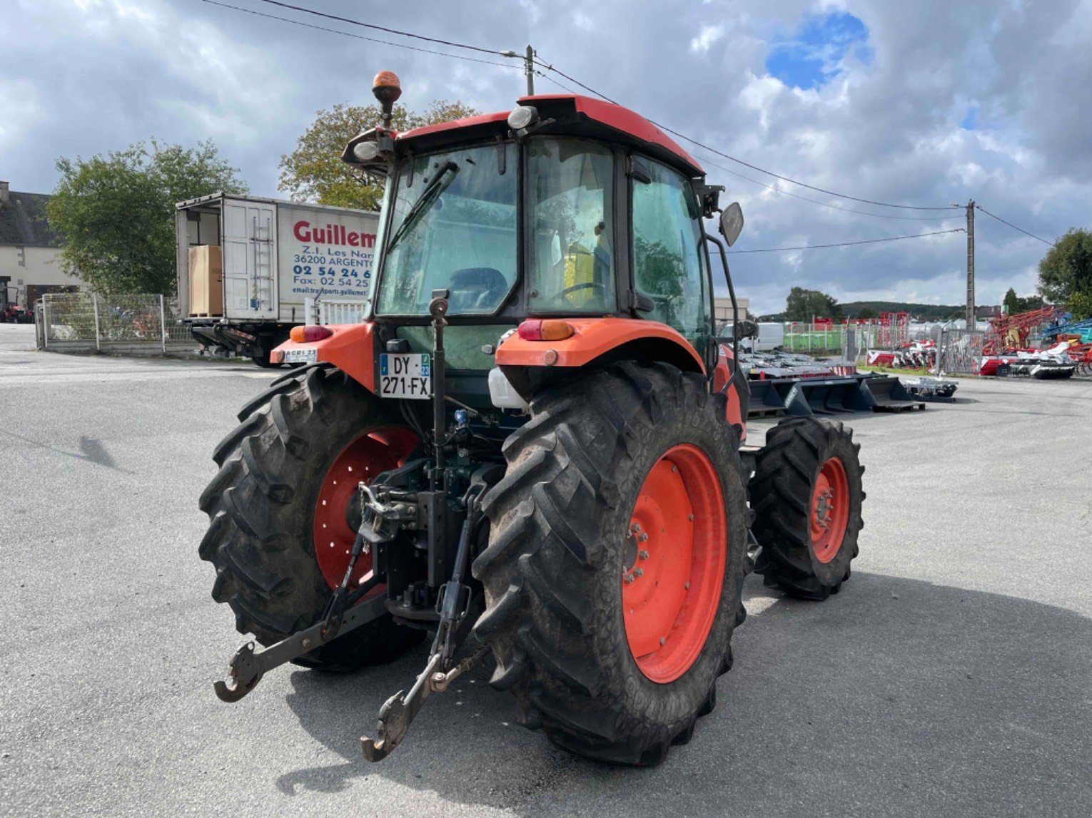 Traktor des Typs Kubota Tracteur agricole M8560DTHQ Kubota, Gebrauchtmaschine in LA SOUTERRAINE (Bild 11)